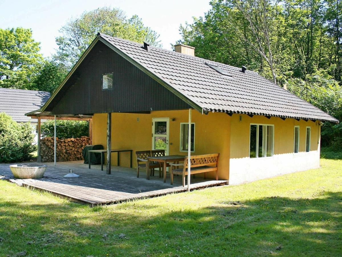 6 Person Holiday Home In AÅkirkeby Room photo