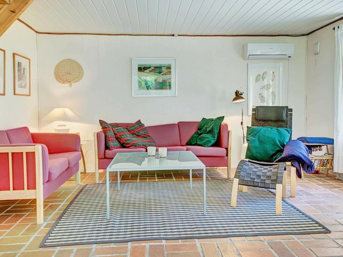 6 Person Holiday Home In AÅkirkeby Room photo