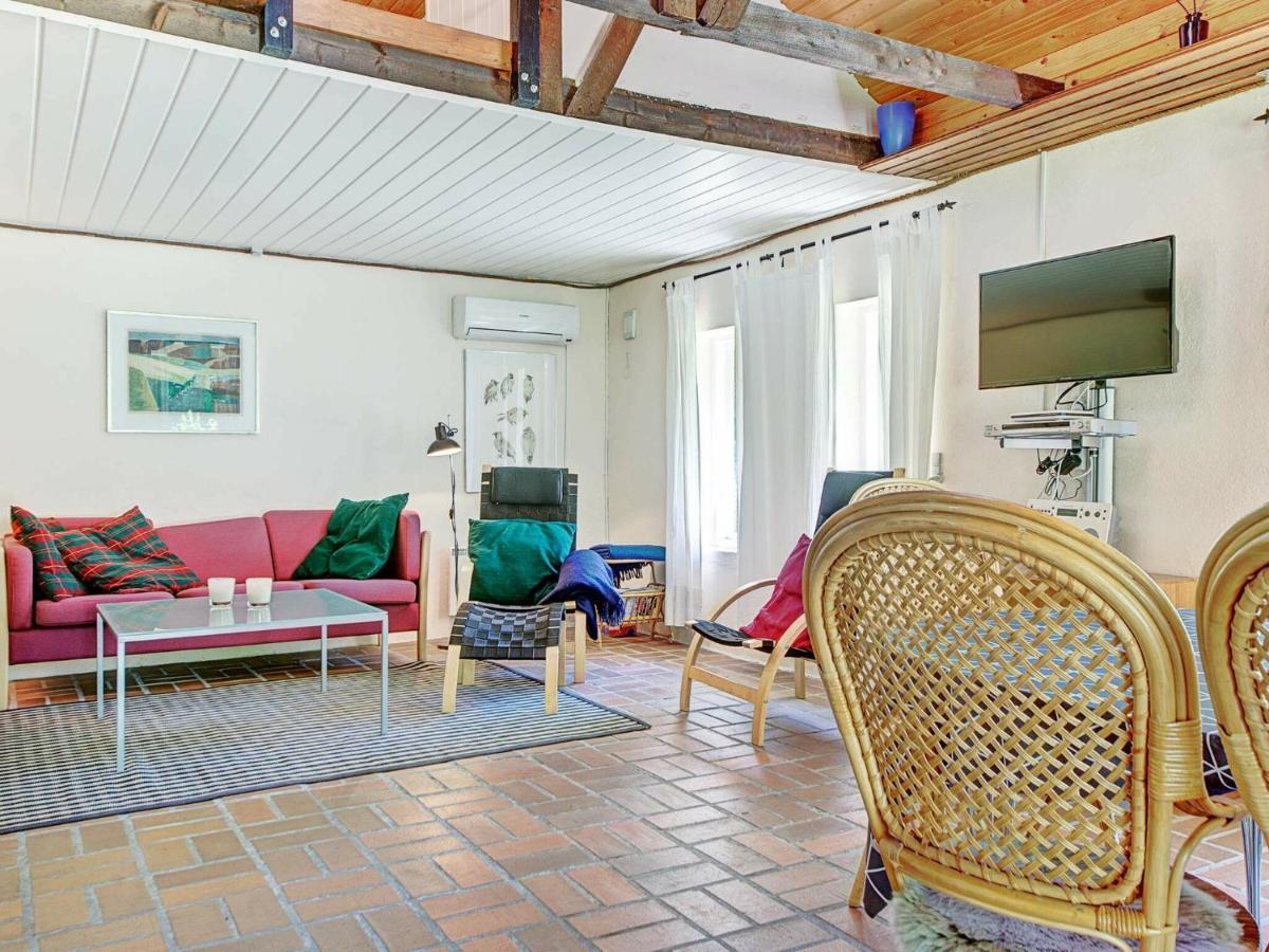 6 Person Holiday Home In AÅkirkeby Room photo